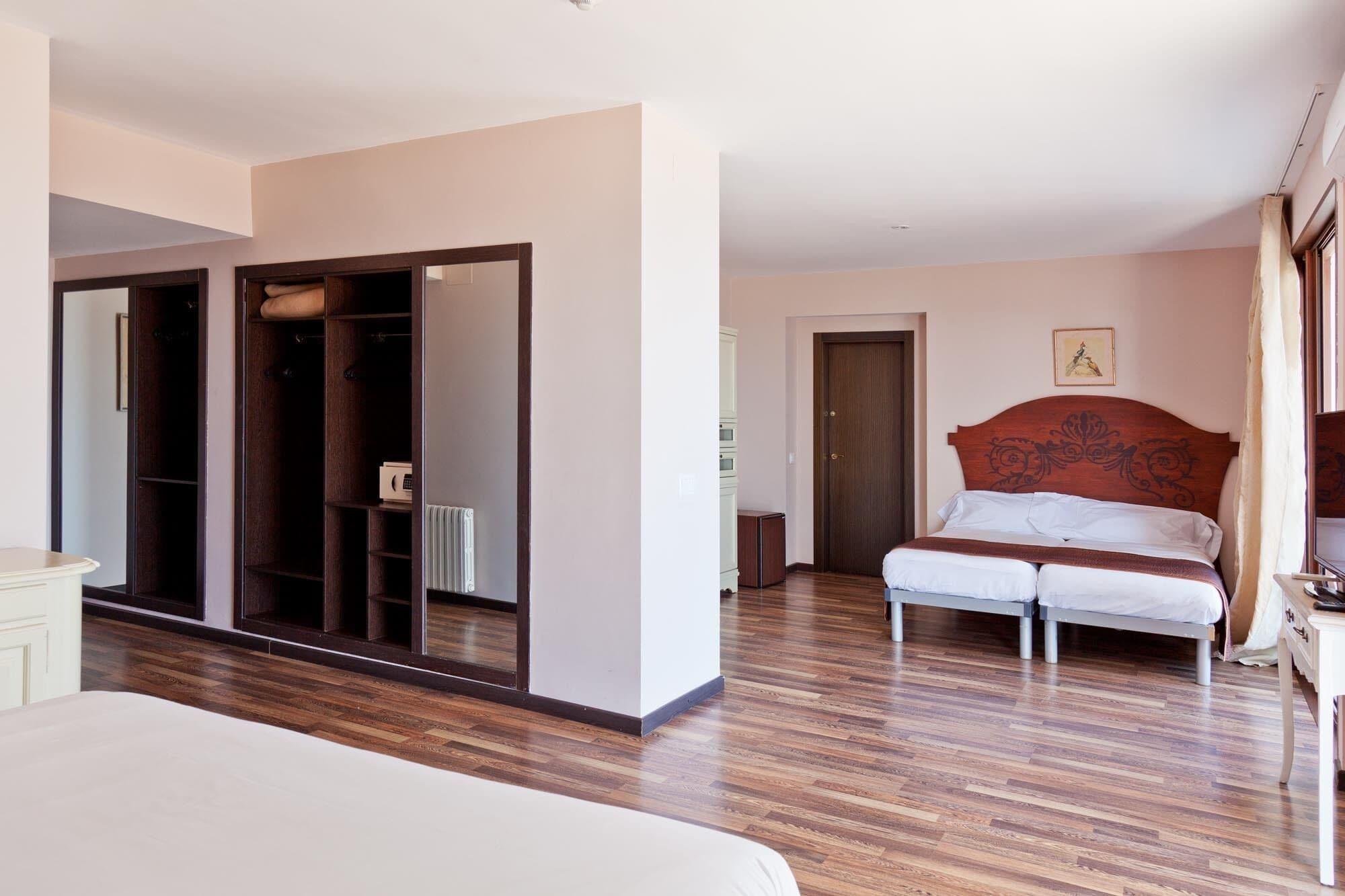 Hotel Roger De Flor By Seleqtta Lloret de Mar Exterior foto